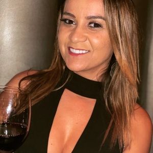 Meet your Posher, Aline